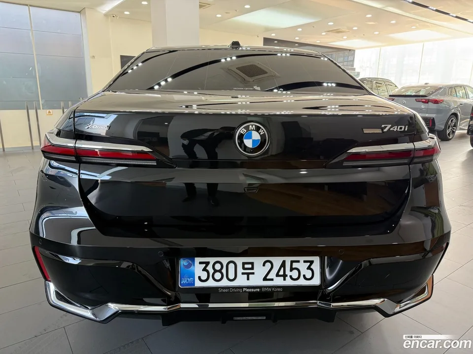 BMW 7 Series 740i xDrive M 2026 — миниатюра 5