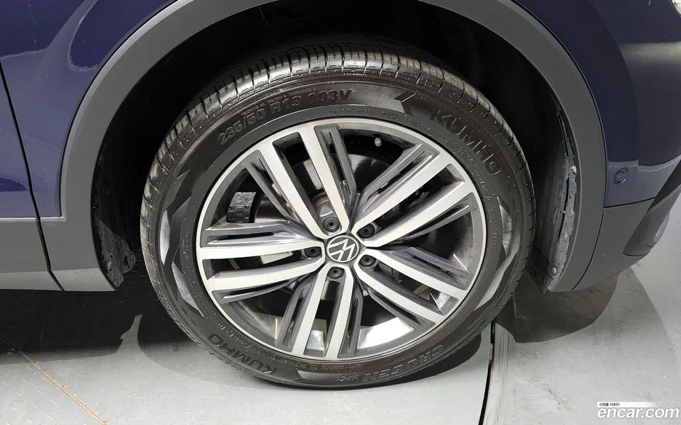 Volkswagen Tiguan Allspace 2.0 TSI 2022 — миниатюра 2