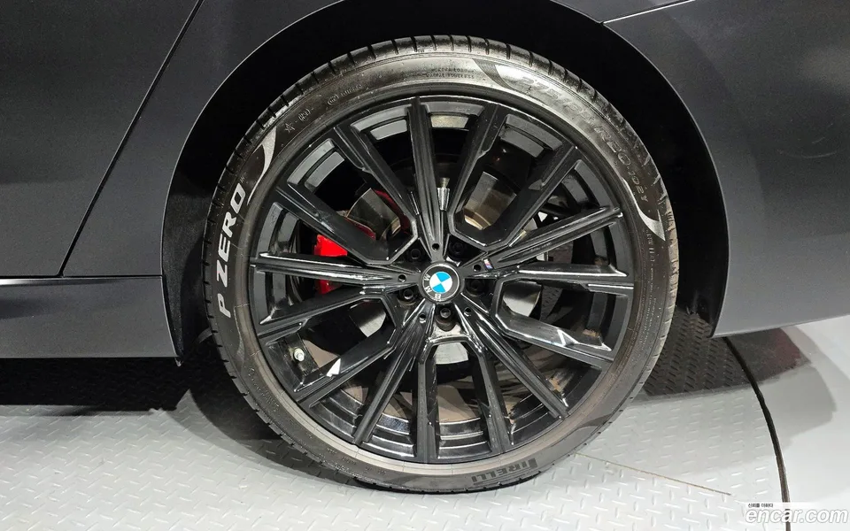 BMW 6 Series GT 630i xDrive M 2024 — миниатюра 2