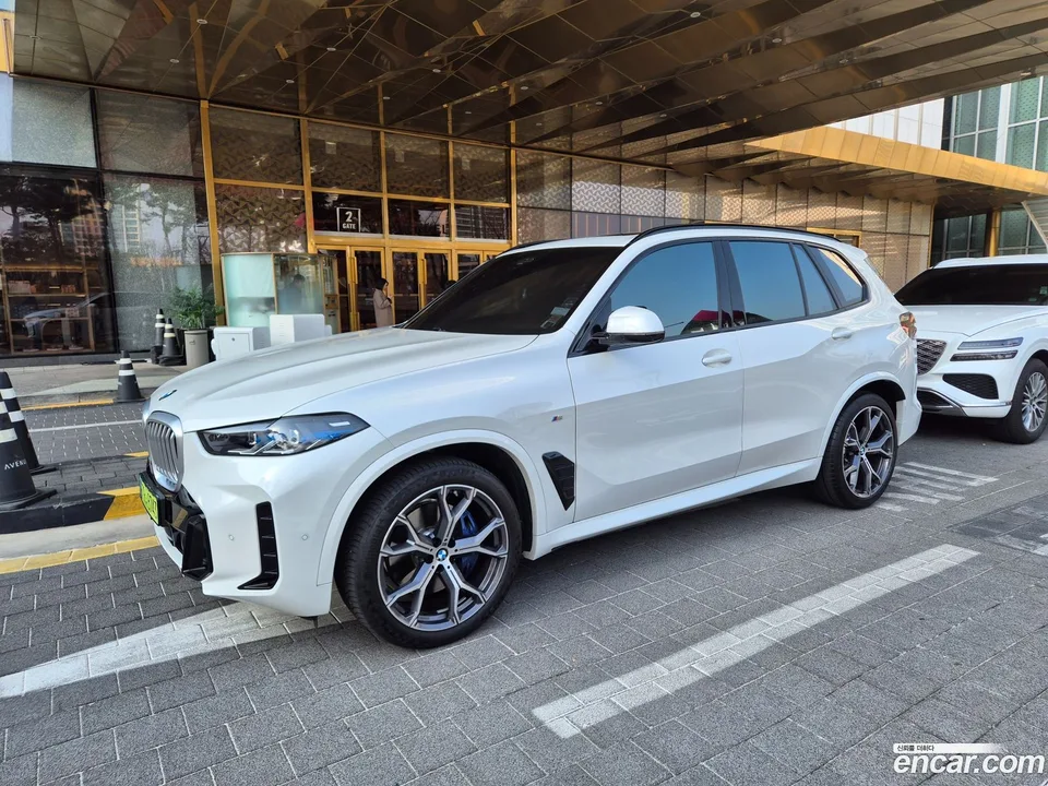 BMW X5 xDrive 40i M 2024 — миниатюра 2