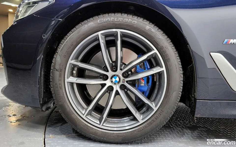 BMW 5 Series 520i M 2023 — миниатюра 2
