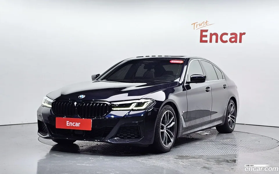 BMW 5 Series 520i M 2023 — фото 1, купить с доставкой в Москву