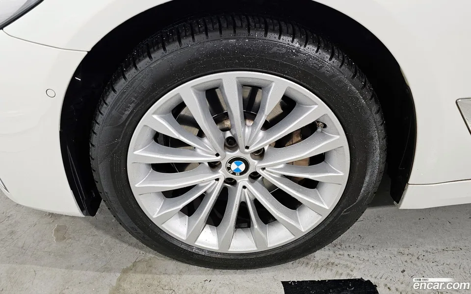 BMW 5 Series 530i 2022 — миниатюра 2