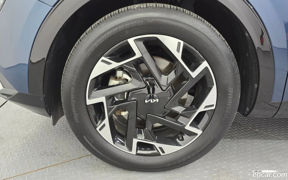 Kia Sportage 1.6 2WD 2023 — миниатюра 2