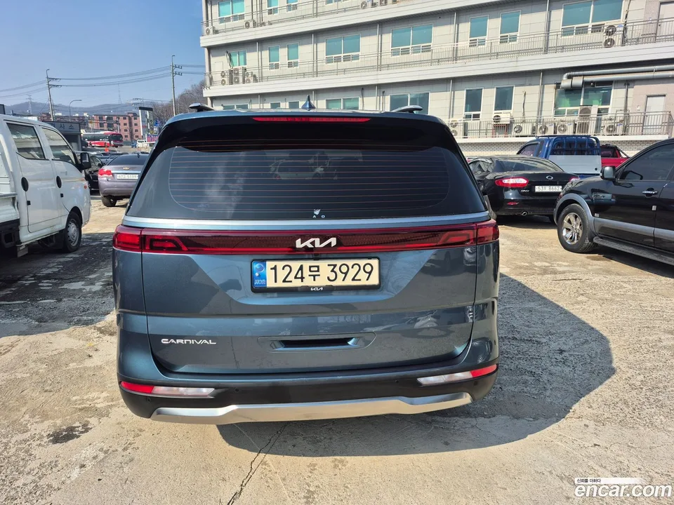 Kia Carnival 9 2022 — миниатюра 4