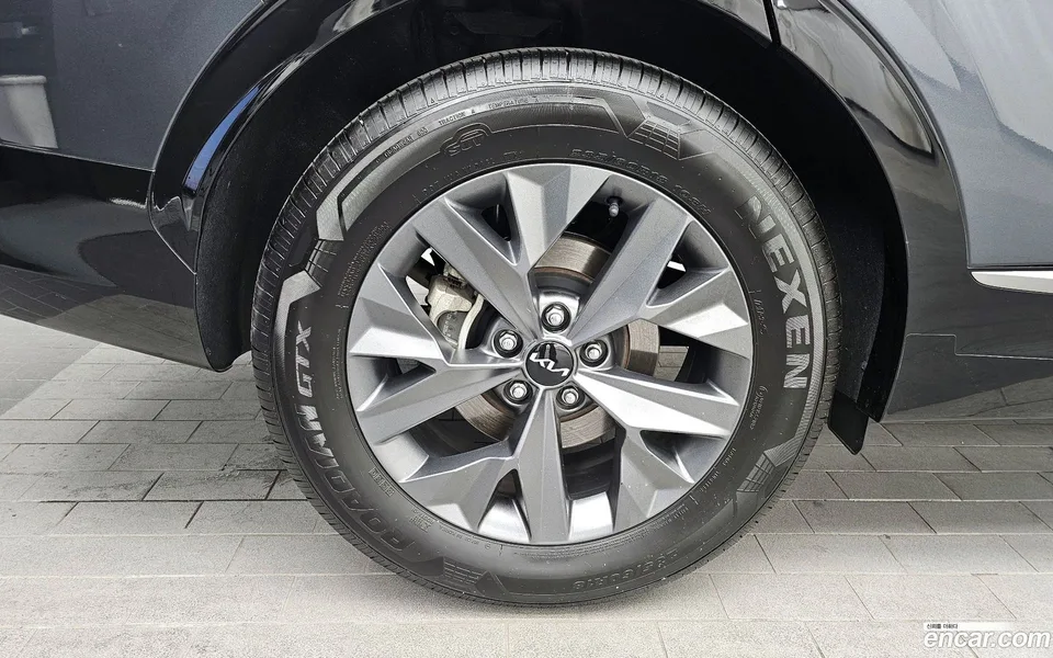 Kia Sportage 1.6 2WD 2023 — миниатюра 2