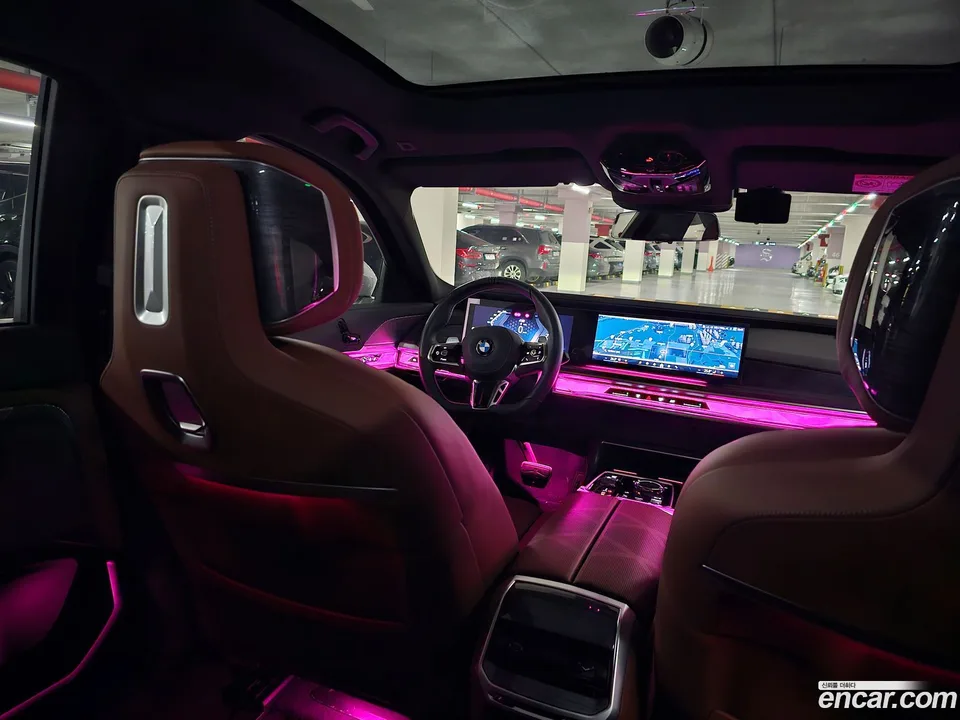 BMW 7 Series 740i xDrive M 2024 — миниатюра 5