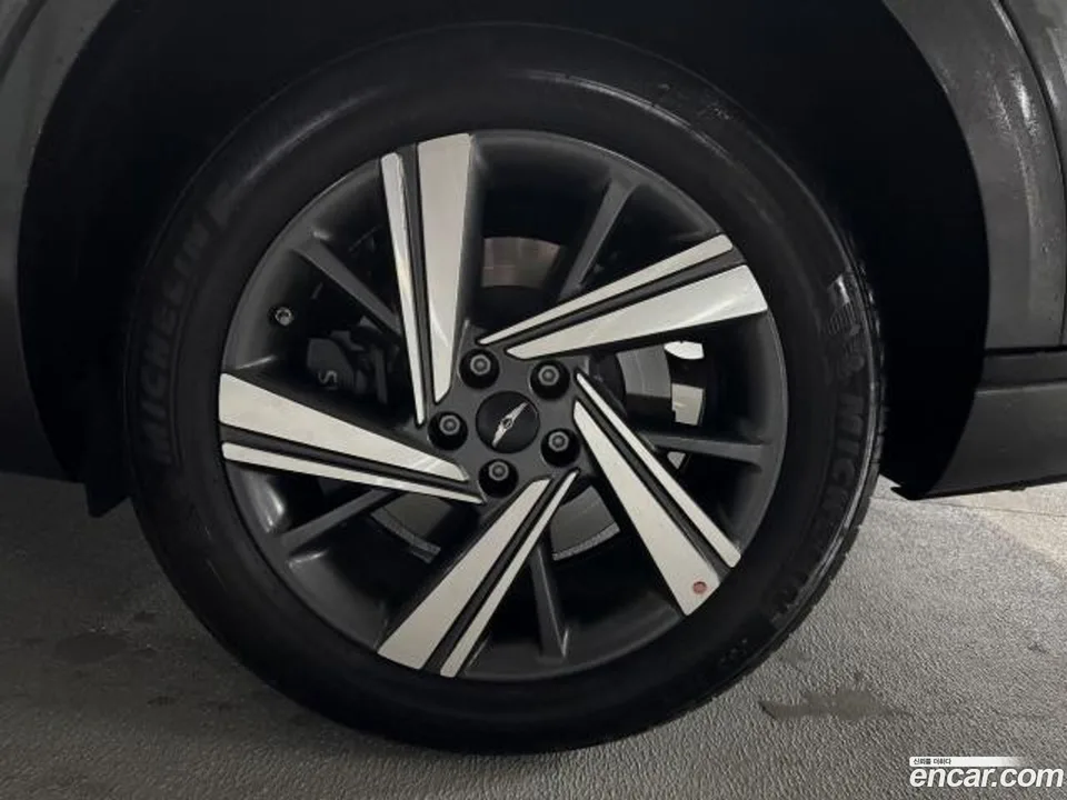 Genesis GV70 2.5T 2WD 2024 — миниатюра 4