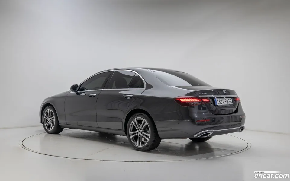 Mercedes-Benz E-Class E350 4MATIC 2022 — миниатюра 2