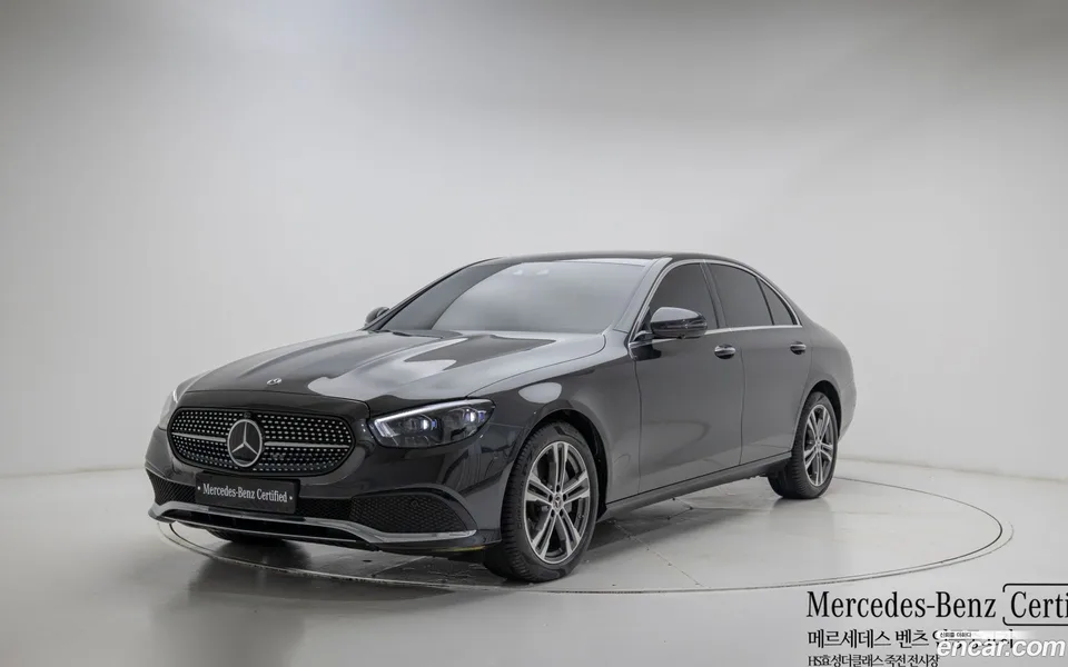 Mercedes-Benz E-Class E350 4MATIC 2022 — фото 1, купить с доставкой в Москву