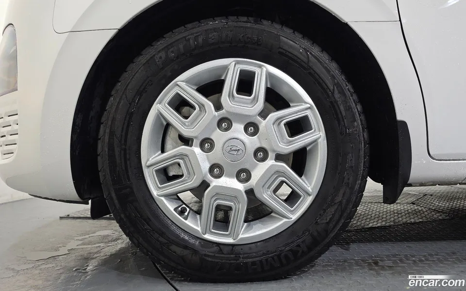 Hyundai Staria L3.5 / 2022 — thumbnail 2