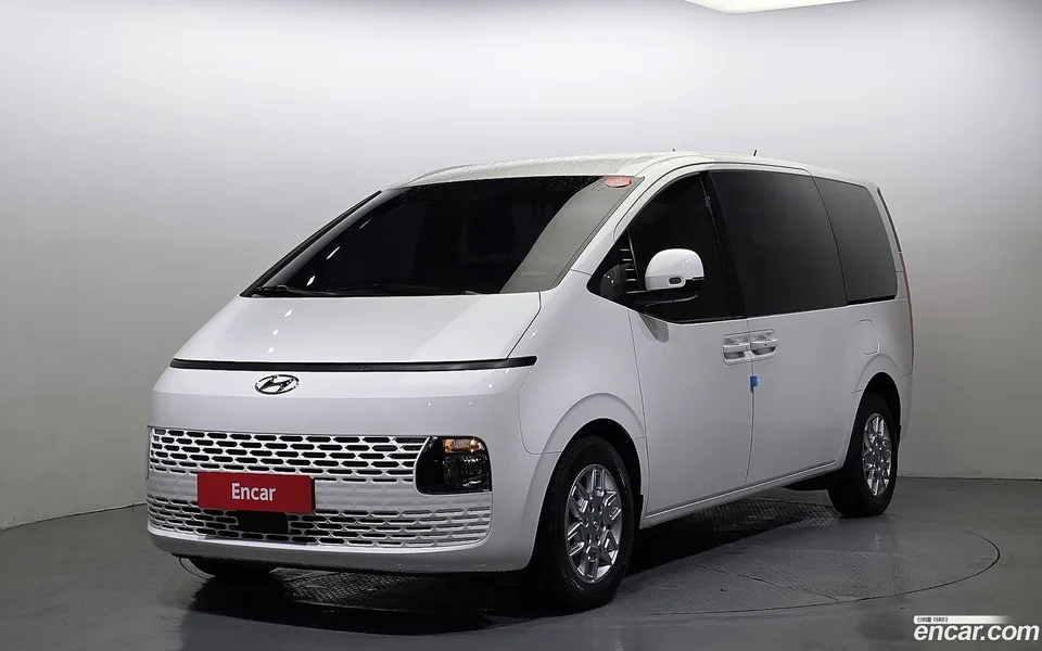 Hyundai Staria L3.5 / 2022 — photo 1, buy with delivery to Moscow