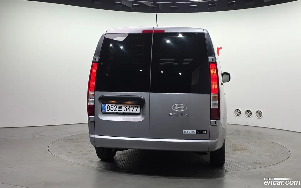 Hyundai Staria L3.5 5 2025 — миниатюра 4