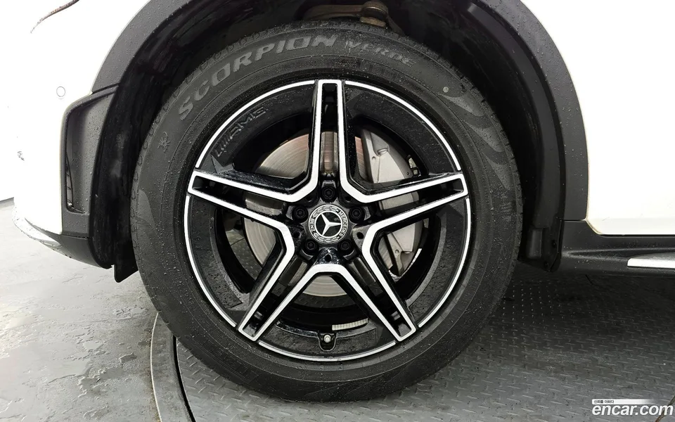 Mercedes-Benz GLC-Class GLC300 4MATIC 2022 — миниатюра 2
