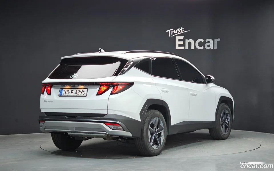 Hyundai Tucson NX4 1.6 2WD 2025 — фото 1, купить с доставкой в Москву