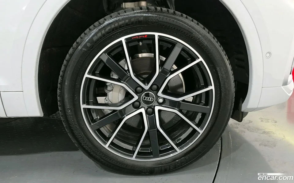 Audi Q5 45 TFSI 2024 — миниатюра 2