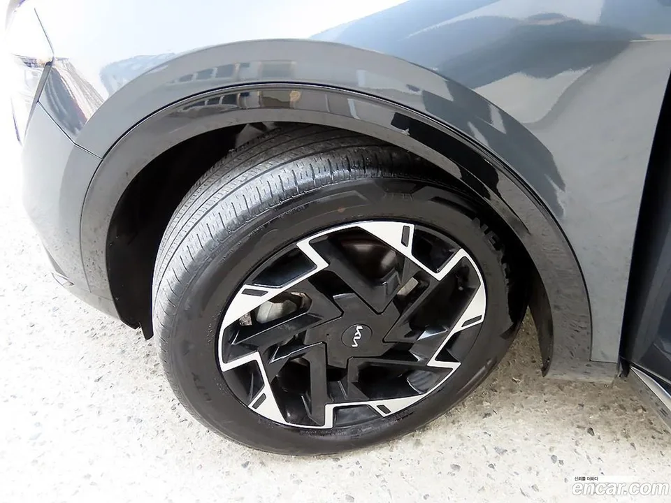 Kia Sportage 1.6 2WD 2023 — миниатюра 2