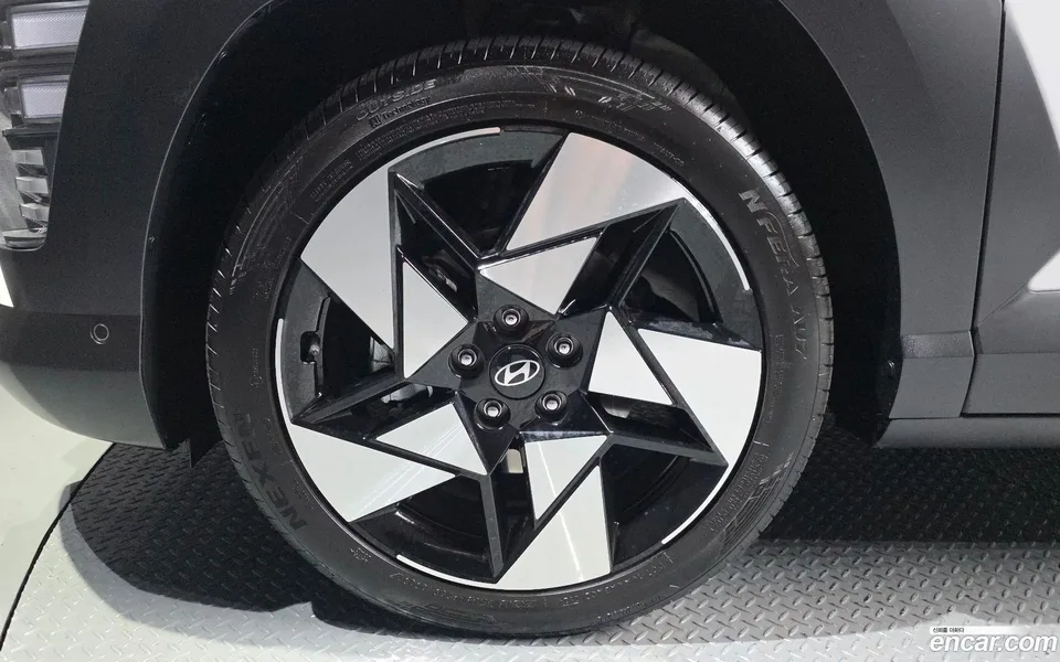 Hyundai Kona 1.6 2WD 2024 — миниатюра 5