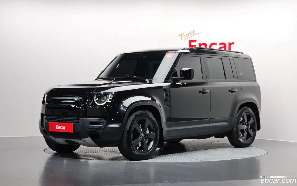Land Rover Defender 110 D300 HSE 2022 — фото 1, купить с доставкой в Москву