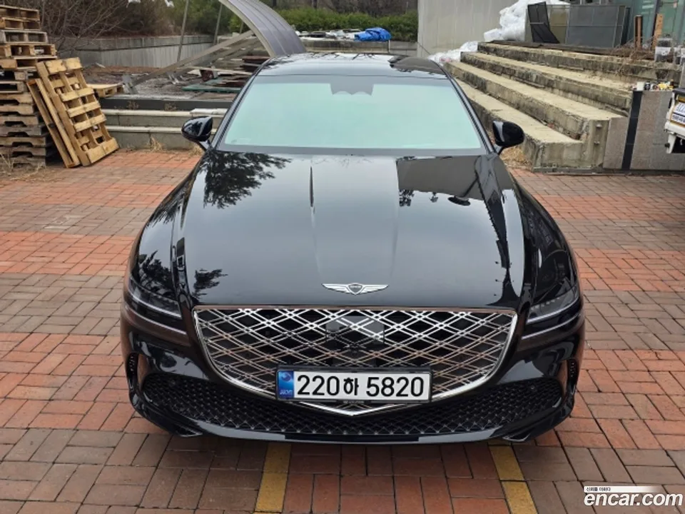 Genesis G80 2.5 2WD 2024 — фото 1, купить с доставкой в Москву