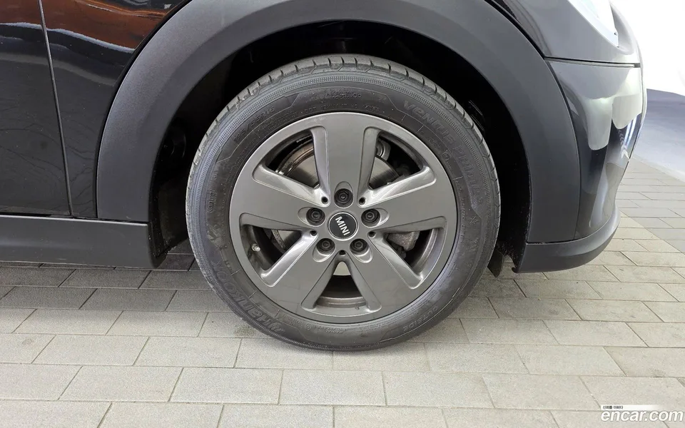 MINI Cooper 5 2023 — миниатюра 2