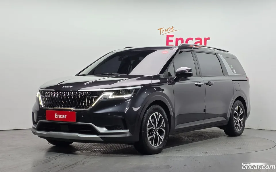 Kia Carnival 9 2022 — фото 1, купить с доставкой в Москву