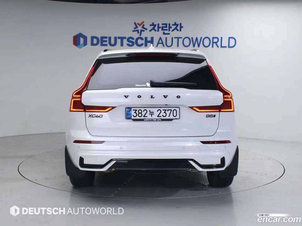 Volvo XC60 B5 2025 — миниатюра 2
