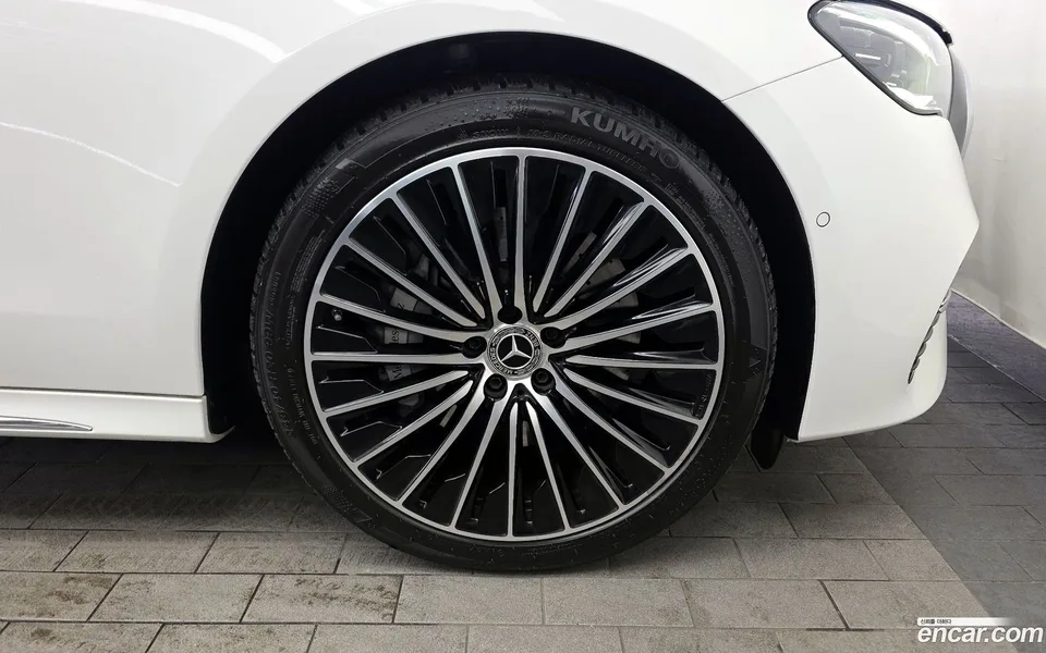 Mercedes-Benz E-Class E450 4MATIC 2024 — миниатюра 2