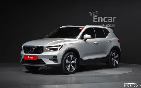 Volvo XC40 2024 купить в Москве
