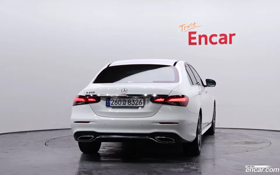 Mercedes-Benz E-Class E250 AMG Line 2023 — миниатюра 4