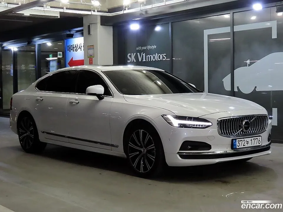 Volvo S90 B5 2023 — миниатюра 2