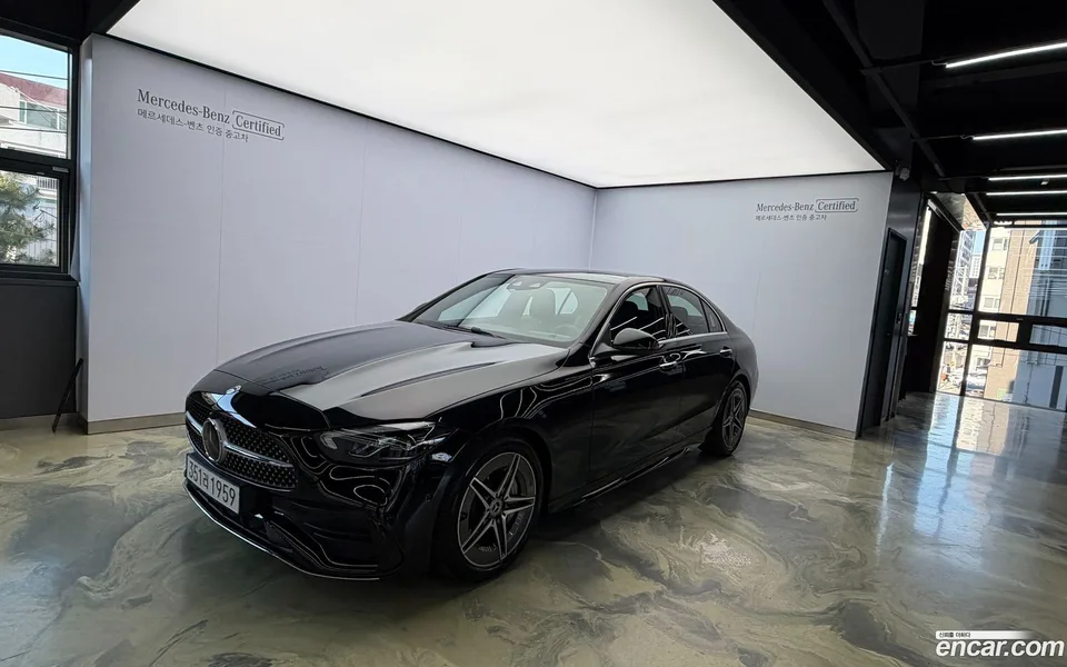 Mercedes-Benz C-Class 2025