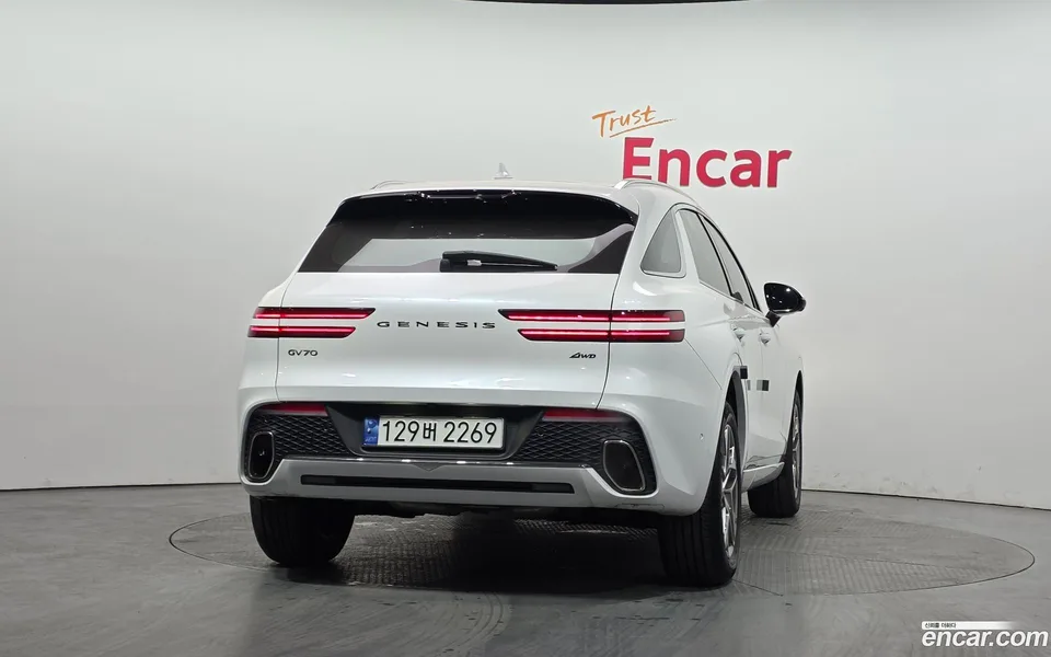 Genesis GV70 3.5T AWD 2023 — миниатюра 4