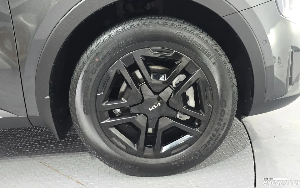 Kia Sorento HEV 1.6 4WD 2023 — миниатюра 2