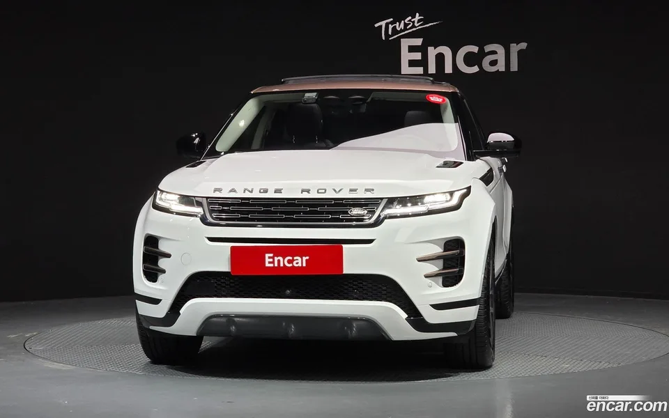 Land Rover Range Rover Evoque P250 SE 2024 — миниатюра 3