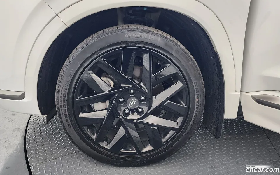 Hyundai SantaFe 2.5T 2WD 2023 — миниатюра 2