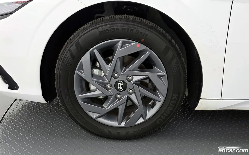 Hyundai Avante CN7 1.6 2023 — миниатюра 2