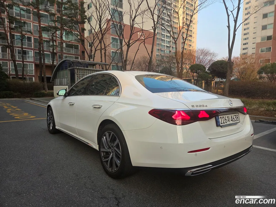 Mercedes-Benz E-Class E220d 4MATIC 2024 — миниатюра 2