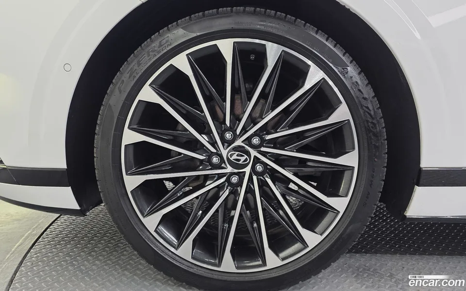 Hyundai Grandeur Hybrid 2023 — миниатюра 2