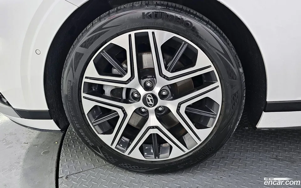 Hyundai Grandeur 3.5 2WD 2023 — миниатюра 2