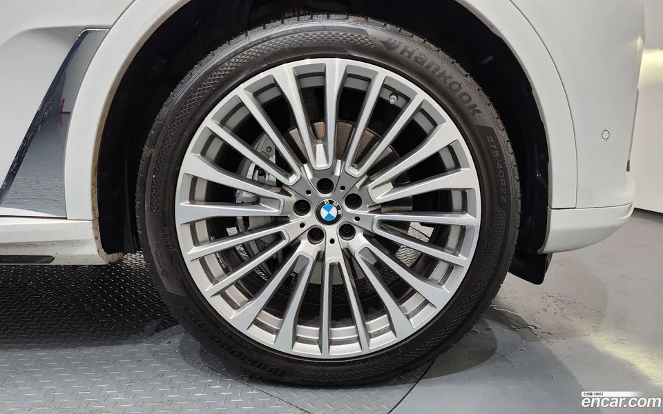 BMW X7 xDrive 40d 7 2022 — миниатюра 2