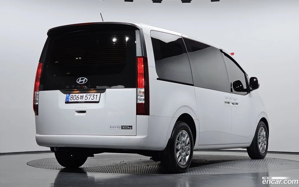 Hyundai Staria 3 2025 — миниатюра 2