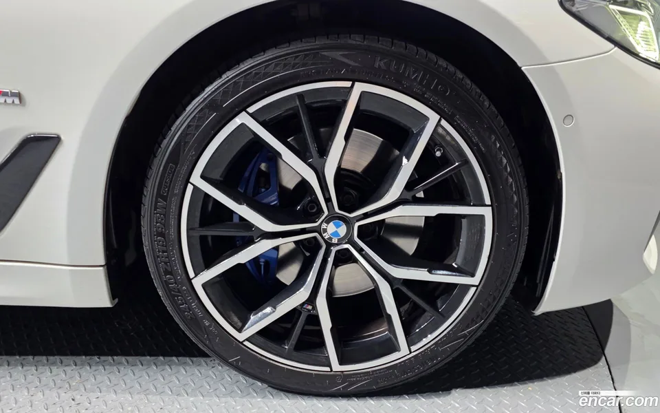 BMW 5 Series 530i M 2022 — миниатюра 5