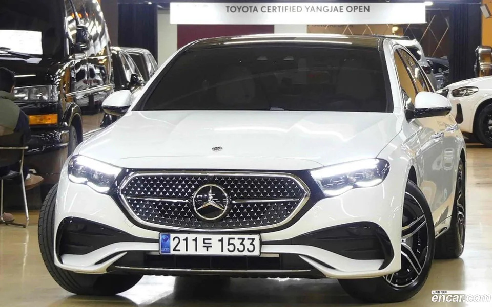 Mercedes-Benz E-Class E300 4MATIC AMG Line 2025 — фото 1, купить с доставкой в Москву