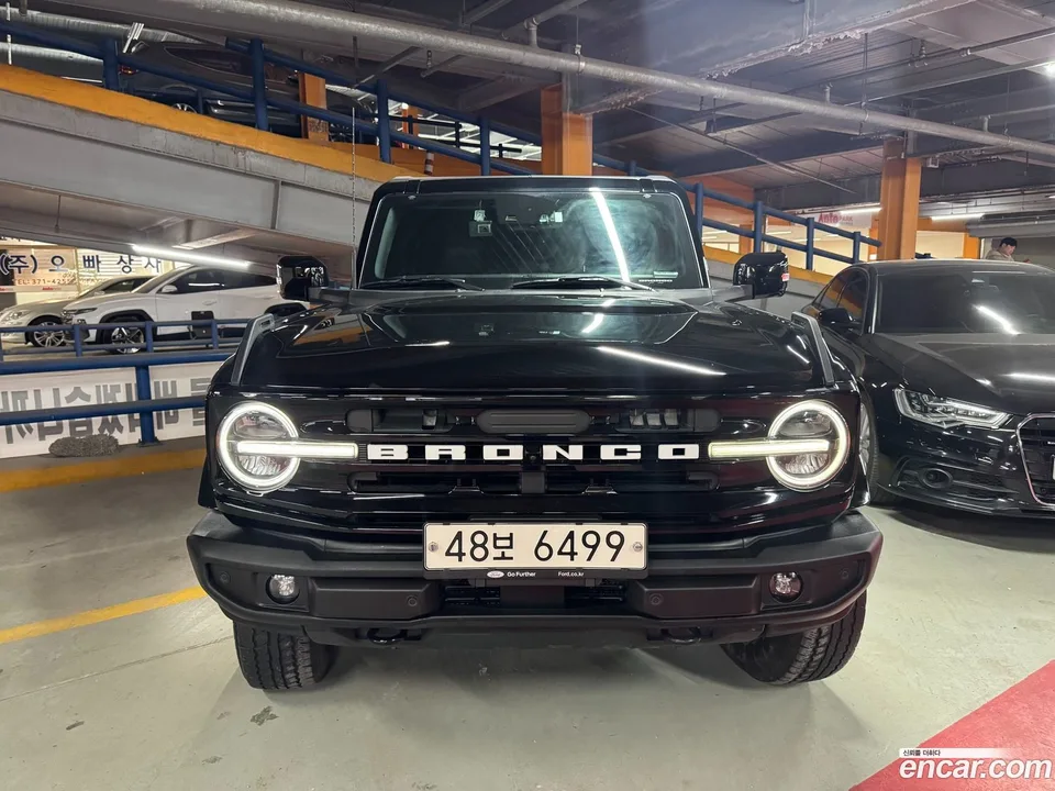 Ford Bronco 2.7 2022 — фото 1, купить с доставкой в Москву