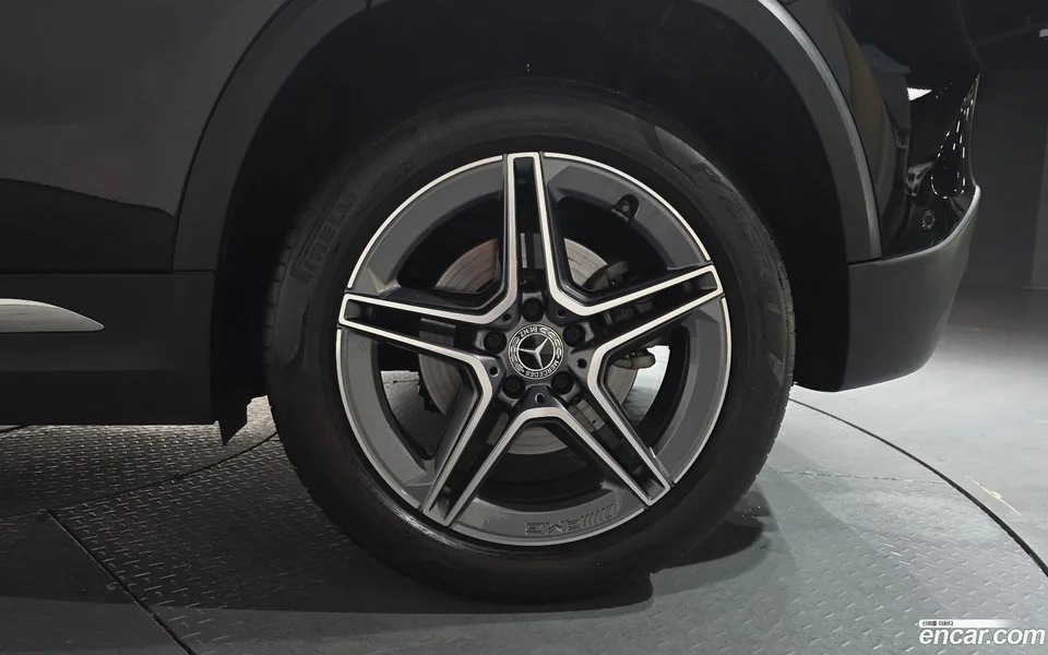 Mercedes-Benz GLA-Class GLA250 4MATIC 2023 — миниатюра 5