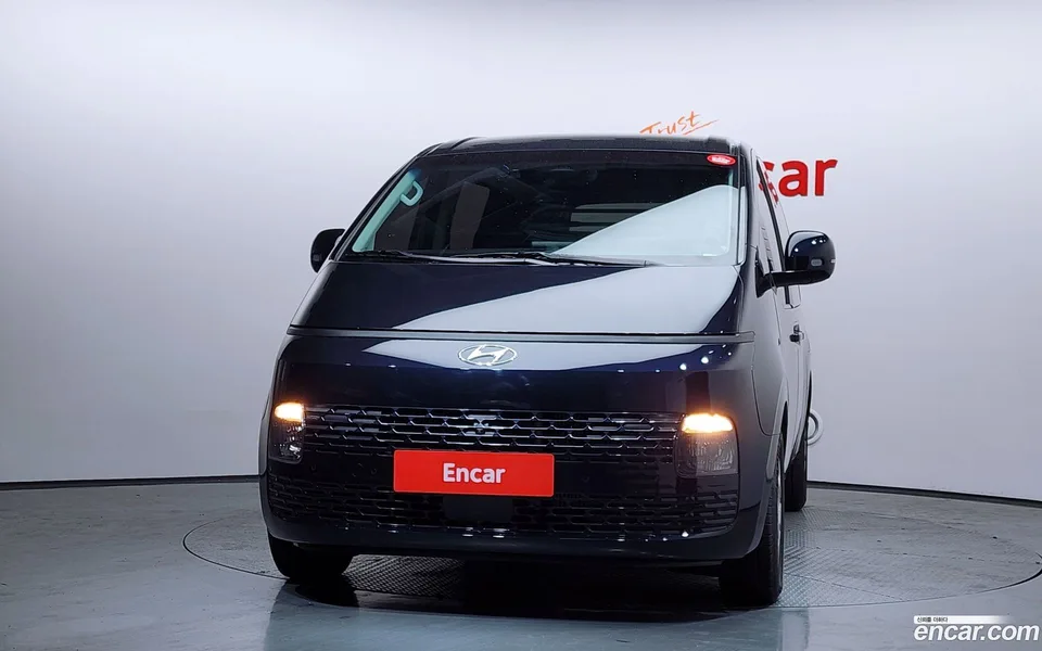 Hyundai Staria 5 2023 — thumbnail 3
