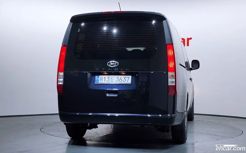 Hyundai Staria 5 2023 — thumbnail 4