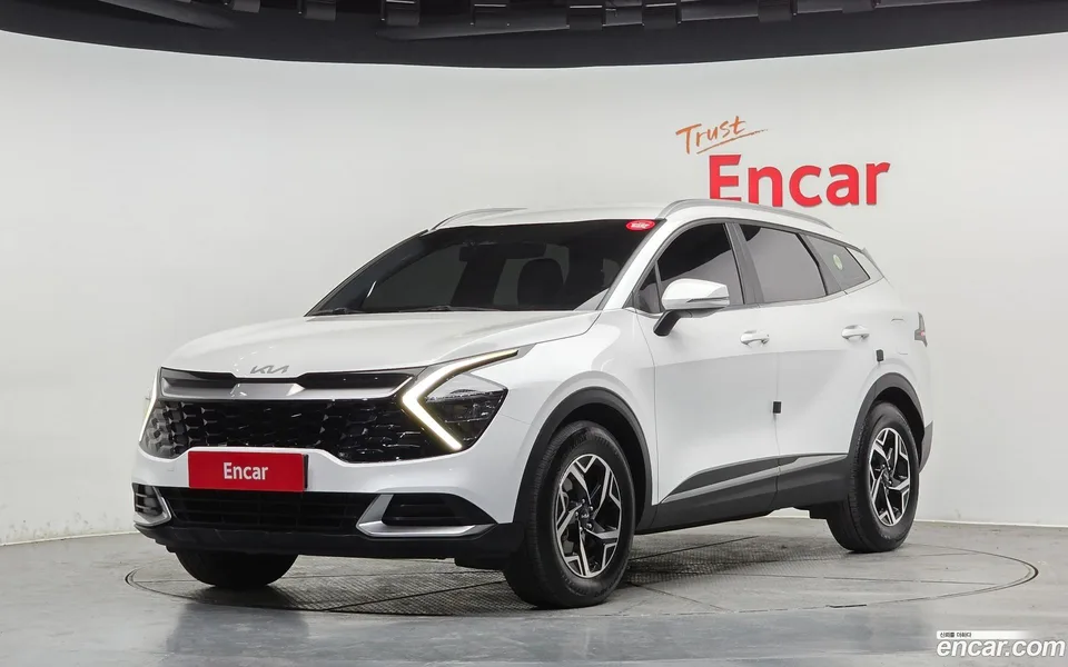 Kia Sportage 1.6 2WD 2022 — фото 1, купить с доставкой в Москву