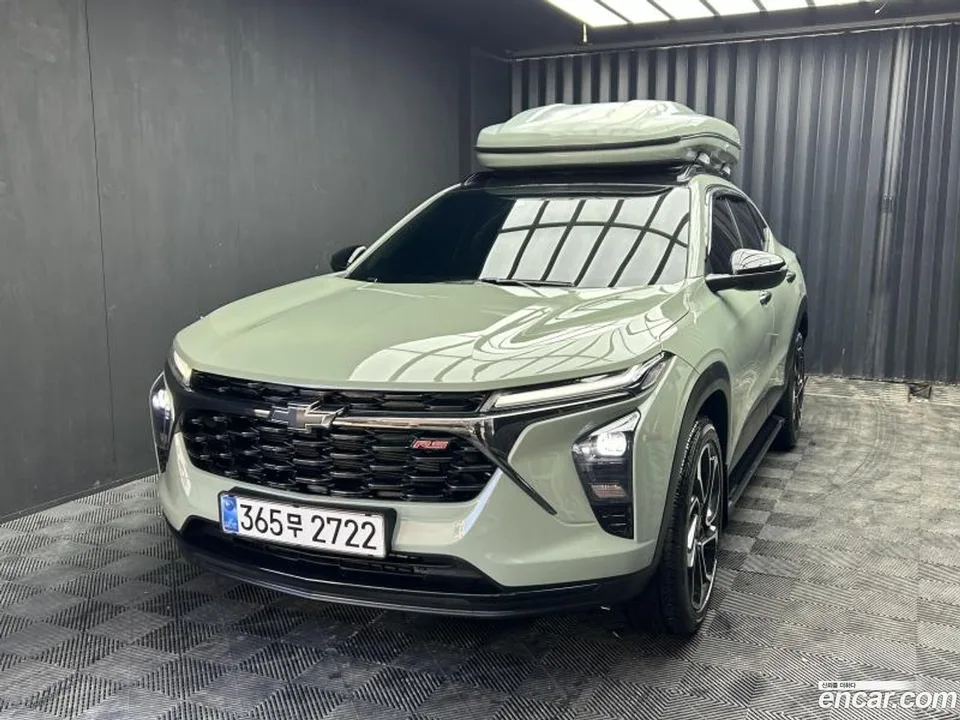 Chevrolet Trax Crossover 1.2 RS 2023 — фото 1, купить с доставкой в Москву